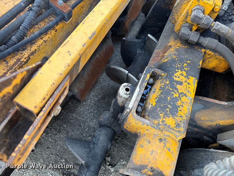 image for item EQ5003 2001 Blaw-Knox PF-4410 paver