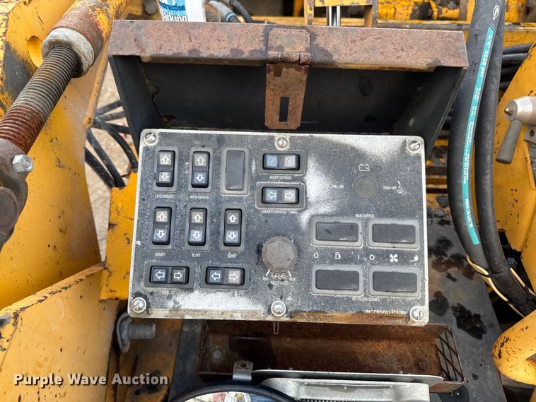 image for item EQ5003 2001 Blaw-Knox PF-4410 paver