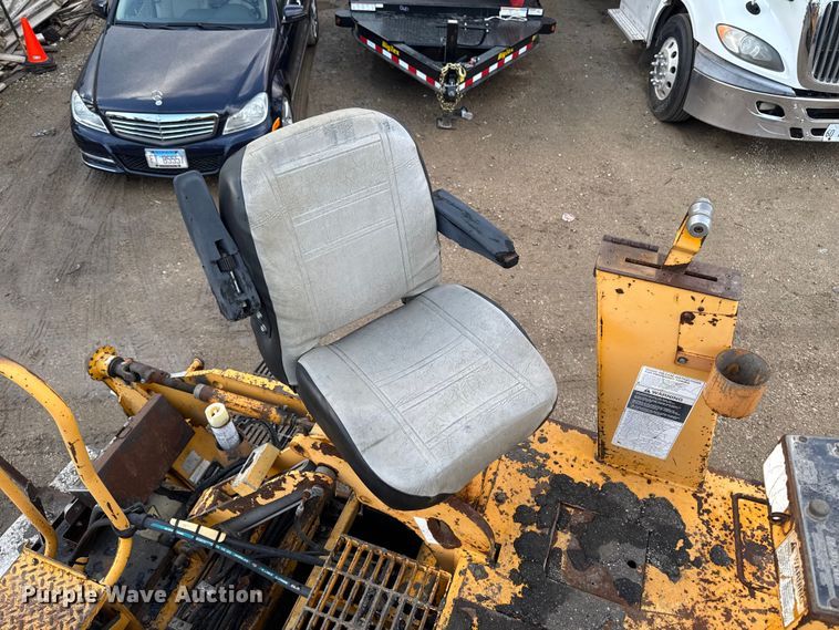 image for item EQ5003 2001 Blaw-Knox PF-4410 paver