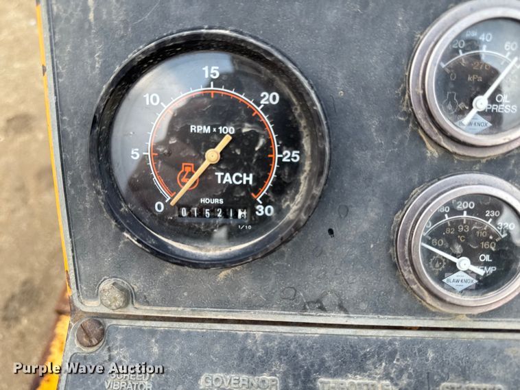 image for item EQ5003 2001 Blaw-Knox PF-4410 paver