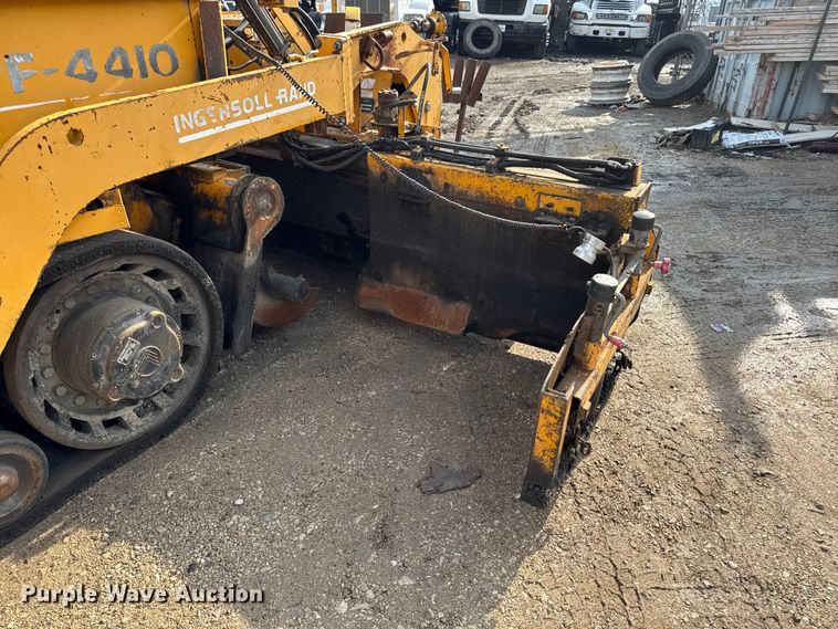 image for item EQ5003 2001 Blaw-Knox PF-4410 paver