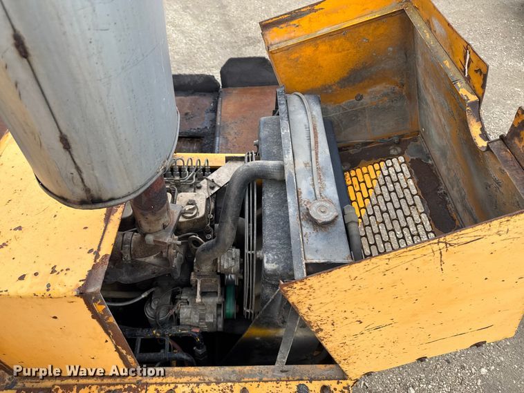 image for item EQ5003 2001 Blaw-Knox PF-4410 paver