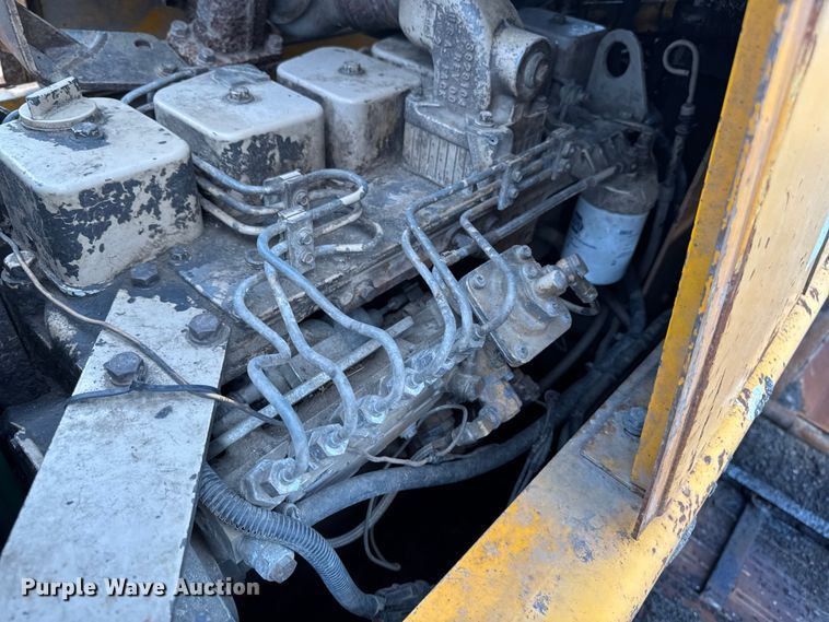 image for item EQ5003 2001 Blaw-Knox PF-4410 paver