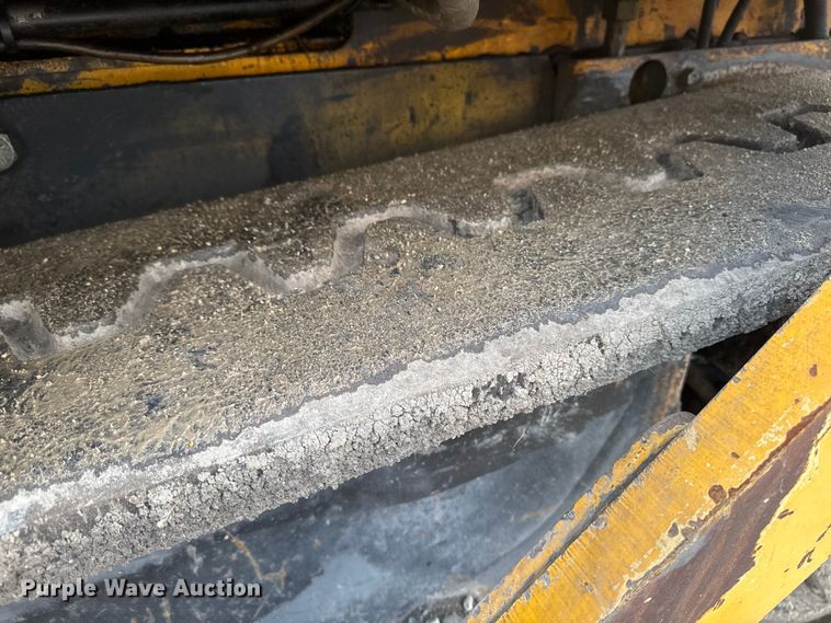 image for item EQ5003 2001 Blaw-Knox PF-4410 paver