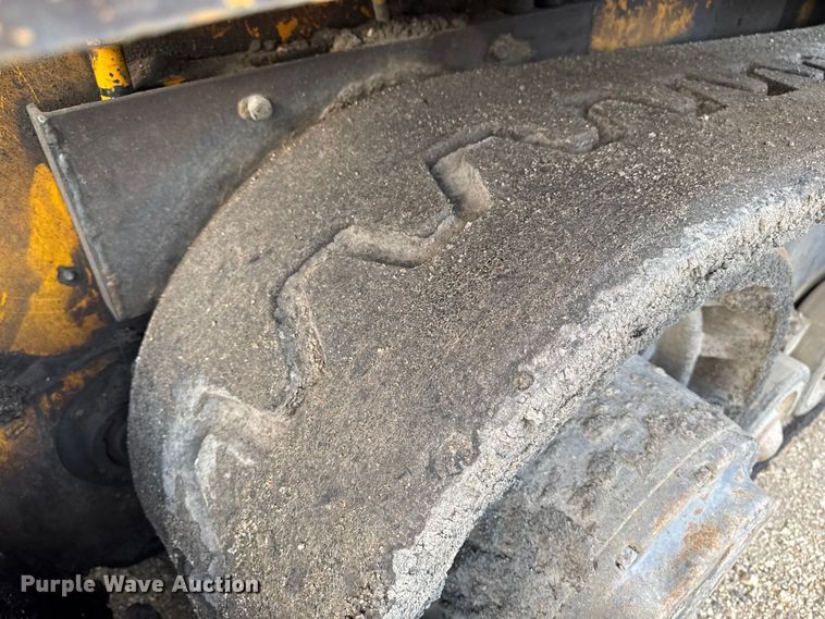 image for item EQ5003 2001 Blaw-Knox PF-4410 paver