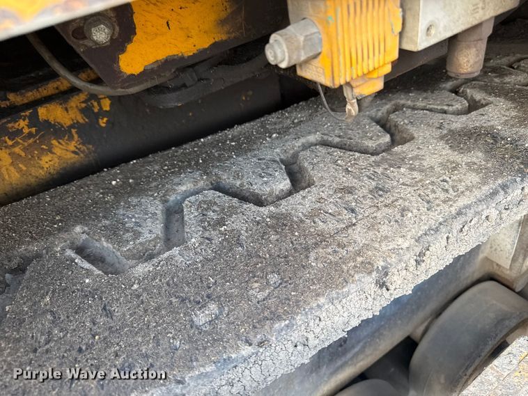 image for item EQ5003 2001 Blaw-Knox PF-4410 paver