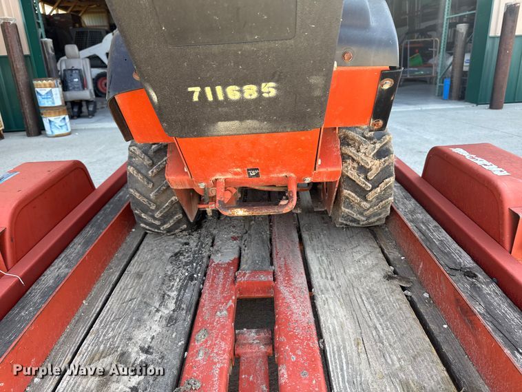 image for item EQ5011 Ditch Witch 1330 trencher