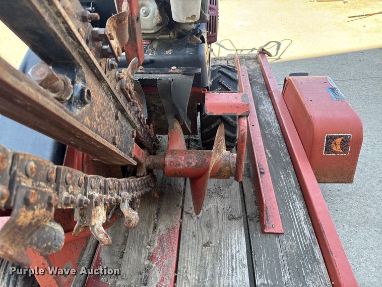 image for item EQ5011 Ditch Witch 1330 trencher