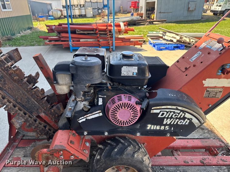 image for item EQ5011 Ditch Witch 1330 trencher