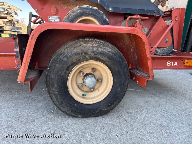 image for item EQ5011 Ditch Witch 1330 trencher