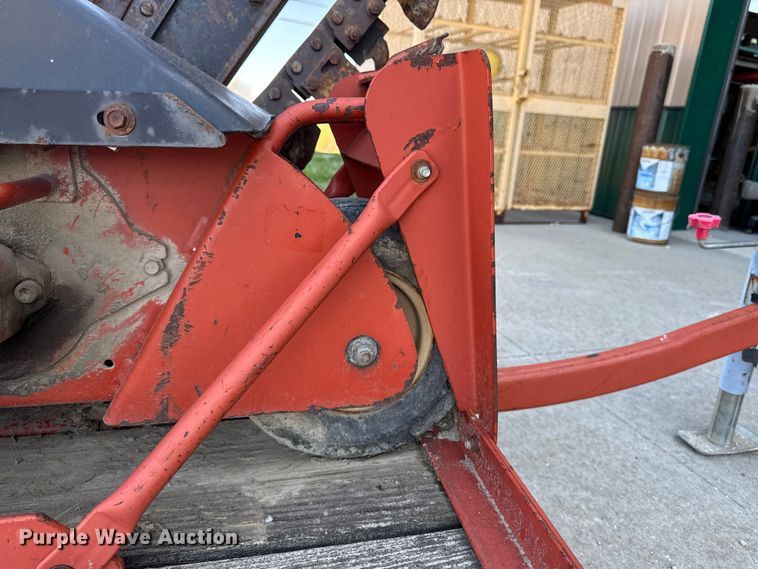 image for item EQ5011 Ditch Witch 1330 trencher