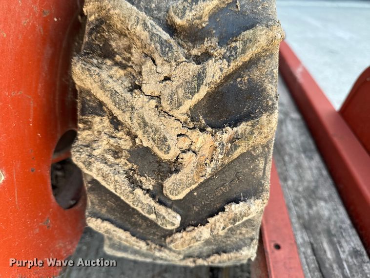image for item EQ5011 Ditch Witch 1330 trencher