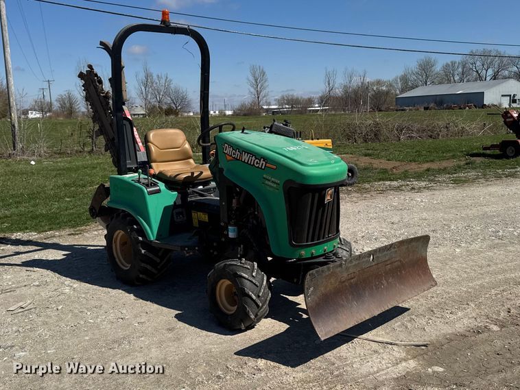 image for item EQ5012 2015 Ditch Witch trencher