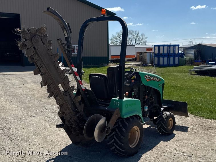 image for item EQ5012 2015 Ditch Witch trencher