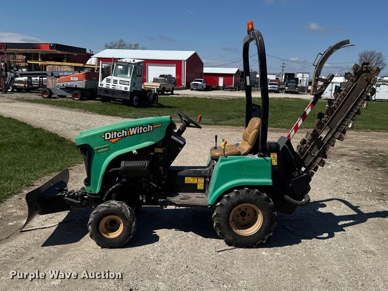 image for item EQ5012 2015 Ditch Witch trencher