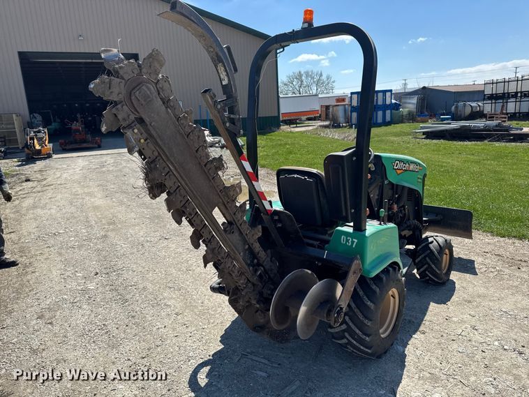 image for item EQ5012 2015 Ditch Witch trencher