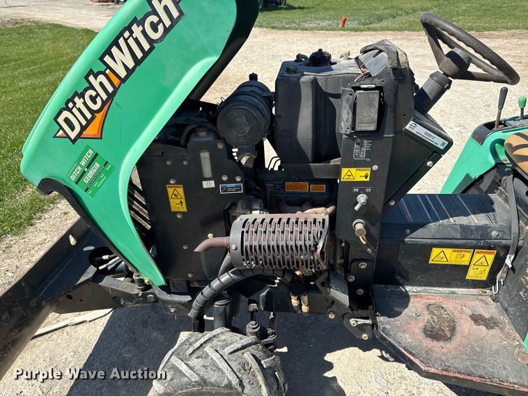 image for item EQ5012 2015 Ditch Witch trencher