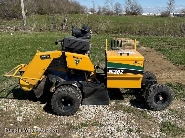 image for item EQ5013 2017 Vermeer SC362 stump grinder