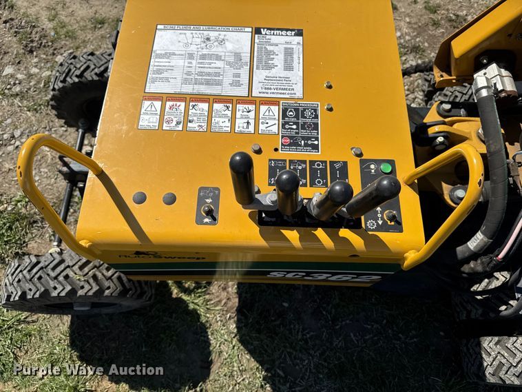 image for item EQ5013 2017 Vermeer SC362 stump grinder