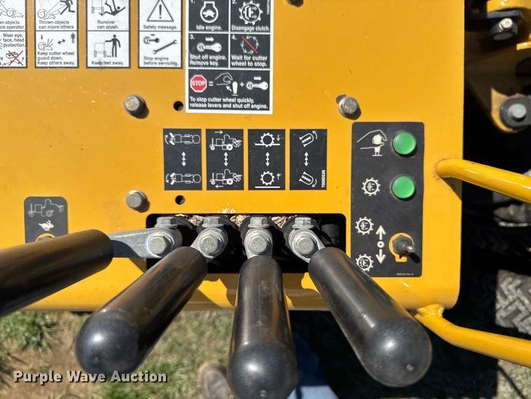 image for item EQ5013 2017 Vermeer SC362 stump grinder