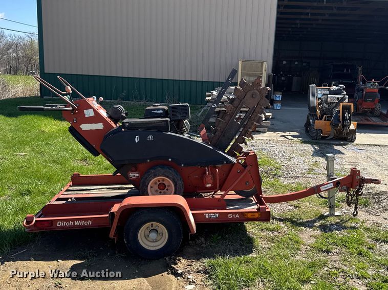 image for item EQ5014 Ditch Witch 1330 trencher