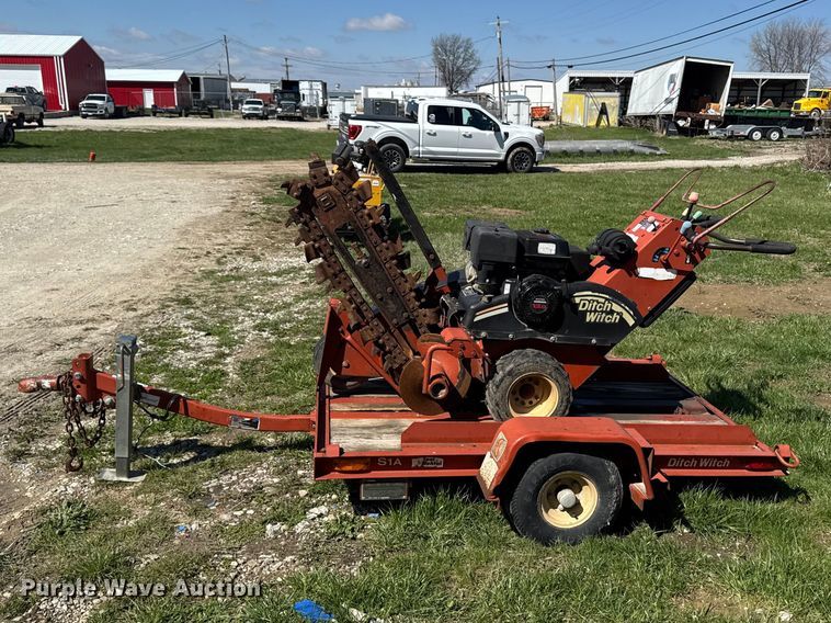 image for item EQ5014 Ditch Witch 1330 trencher