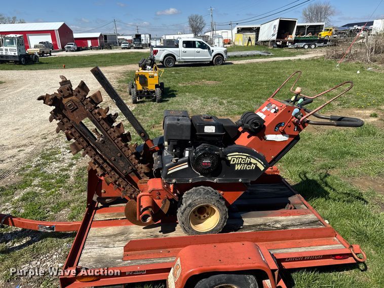 image for item EQ5014 Ditch Witch 1330 trencher