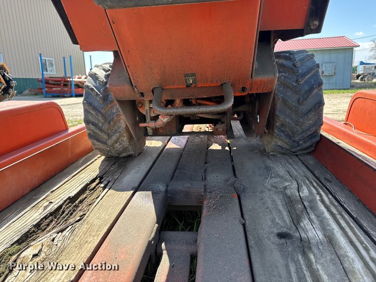 image for item EQ5014 Ditch Witch 1330 trencher