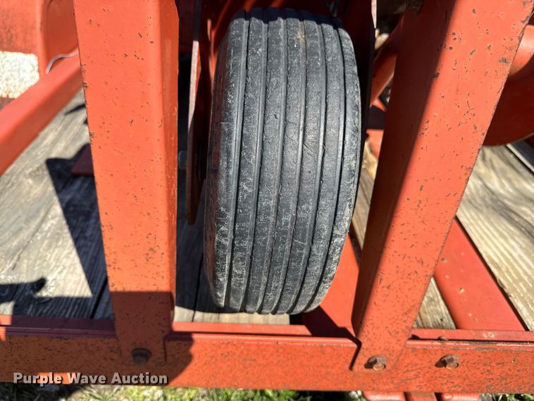 image for item EQ5014 Ditch Witch 1330 trencher
