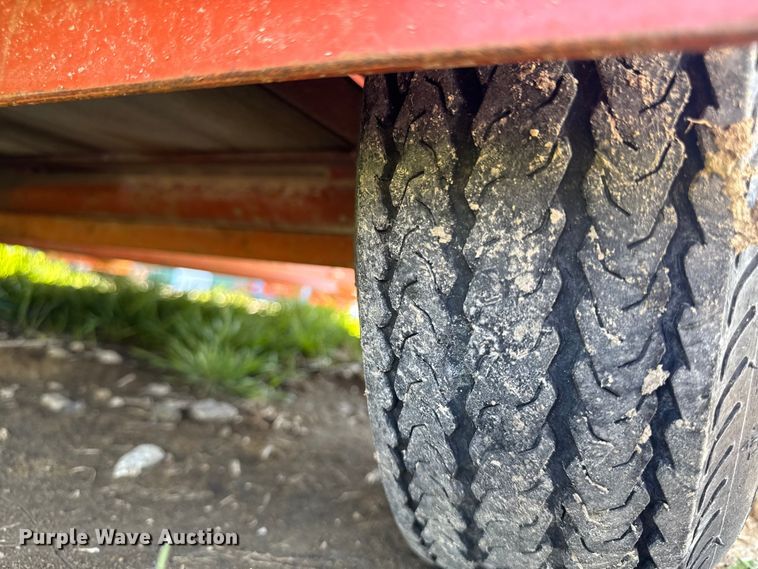 image for item EQ5014 Ditch Witch 1330 trencher