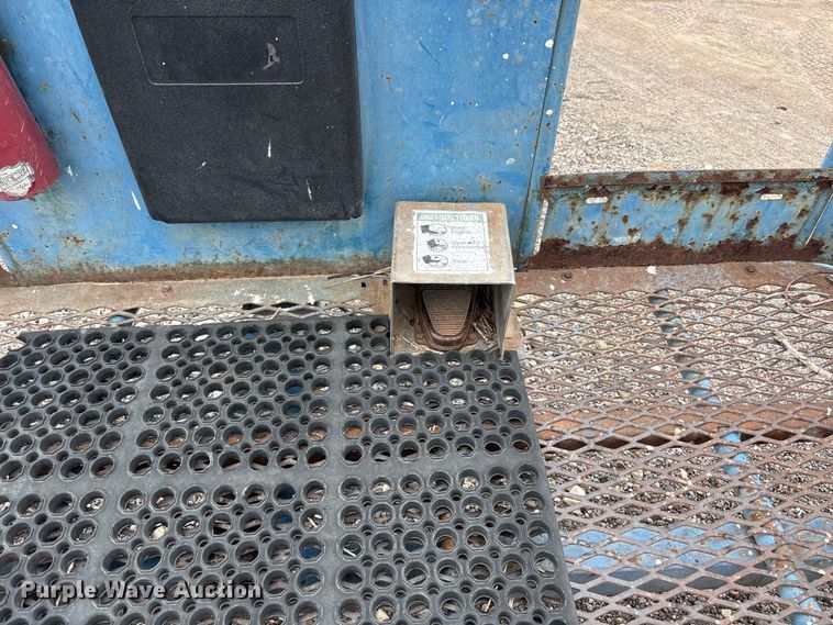 image for item ER7513 2002 Genie Z60/34 boom lift