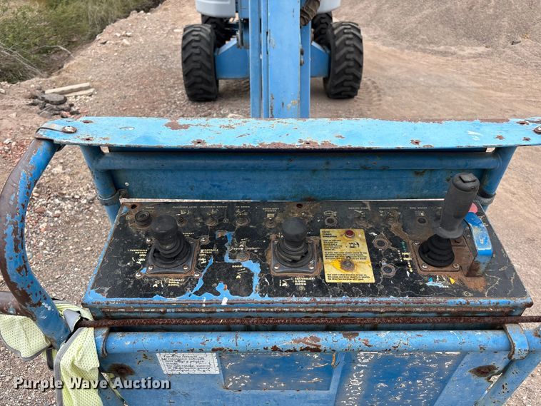 image for item ER7513 2002 Genie Z60/34 boom lift