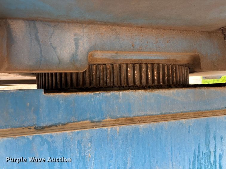 image for item ER7513 2002 Genie Z60/34 boom lift