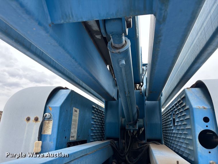 image for item ER7513 2002 Genie Z60/34 boom lift