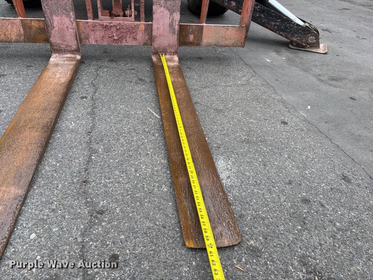 image for item ER7530 2002 Skytrak 10054 telehandler