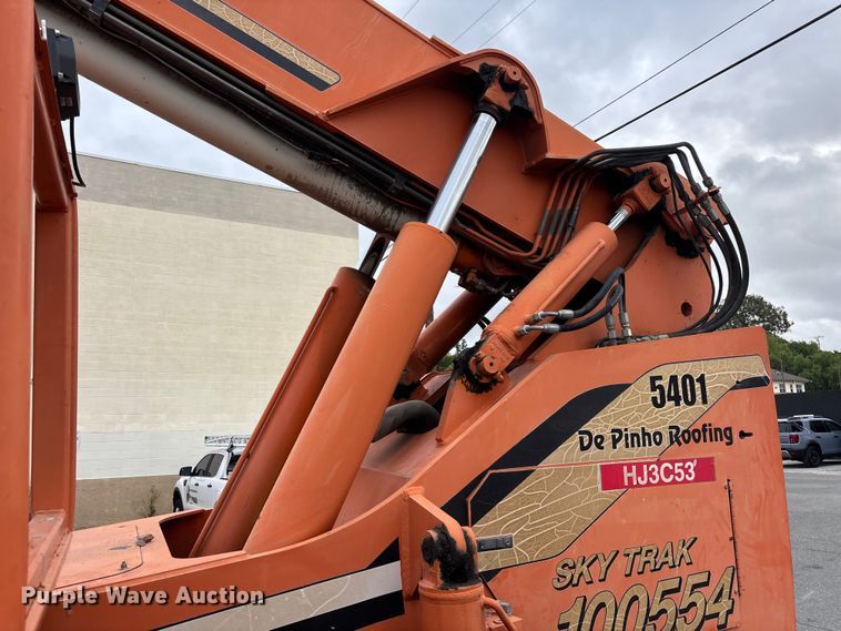 image for item ER7530 2002 Skytrak 10054 telehandler