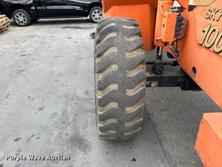 image for item ER7530 2002 Skytrak 10054 telehandler