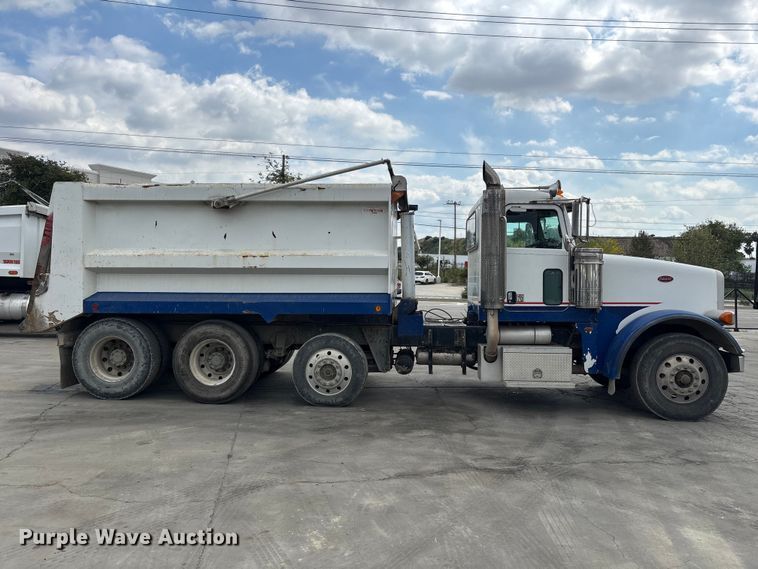 image for item ER7532 2009 Peterbilt 367 dump truck