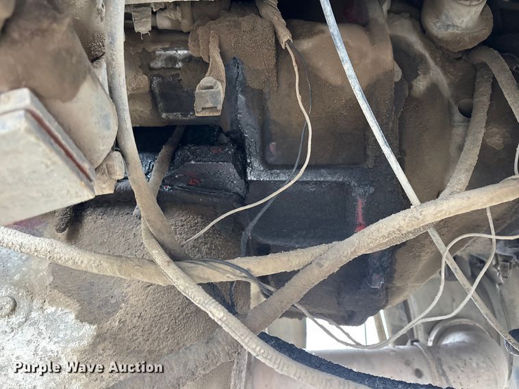 image for item ER7532 2009 Peterbilt 367 dump truck