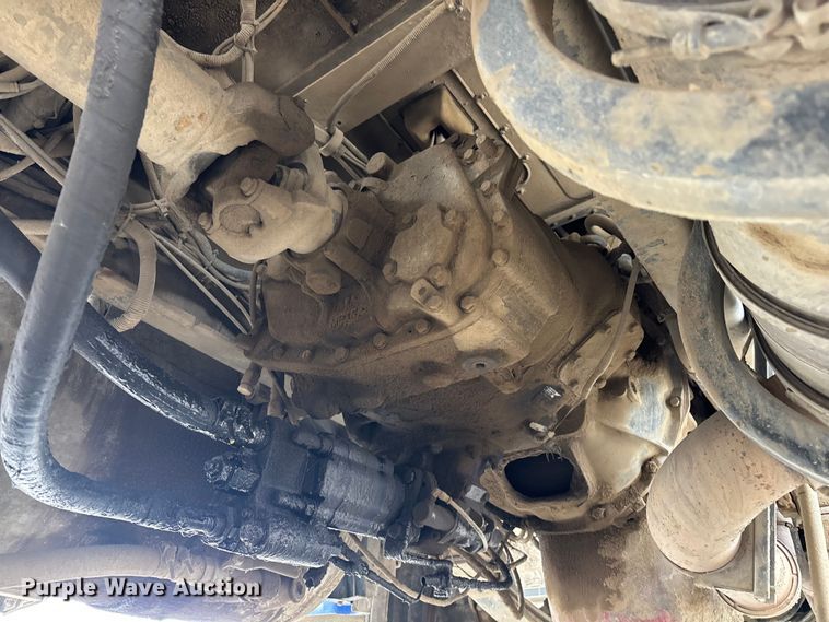 image for item ER7532 2009 Peterbilt 367 dump truck