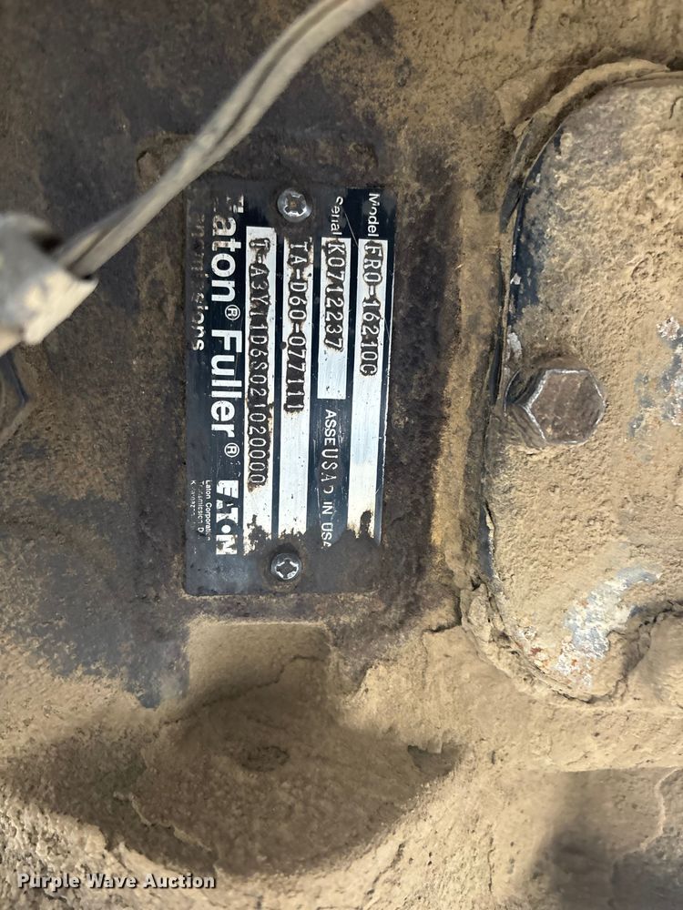 image for item ER7532 2009 Peterbilt 367 dump truck