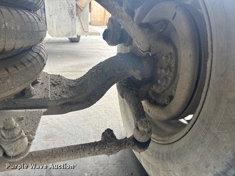 image for item ER7532 2009 Peterbilt 367 dump truck