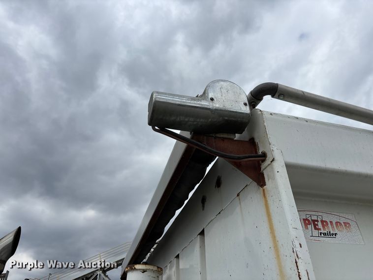 image for item ER7532 2009 Peterbilt 367 dump truck