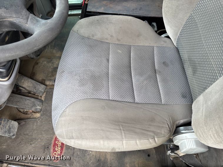 image for item ER7532 2009 Peterbilt 367 dump truck