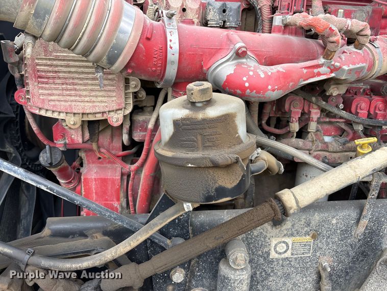 image for item ER7532 2009 Peterbilt 367 dump truck