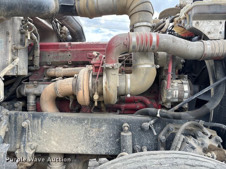 image for item ER7532 2009 Peterbilt 367 dump truck