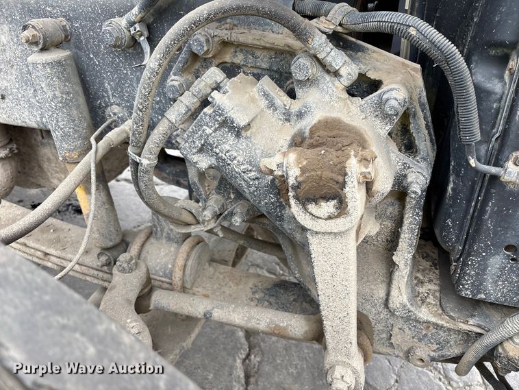 image for item ER7532 2009 Peterbilt 367 dump truck