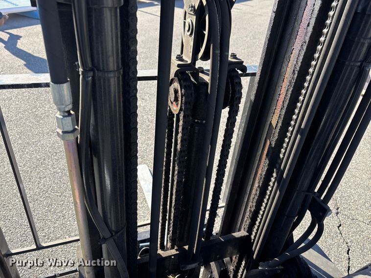image for item ER7535 2013 Toyota 8FGU18 forklift