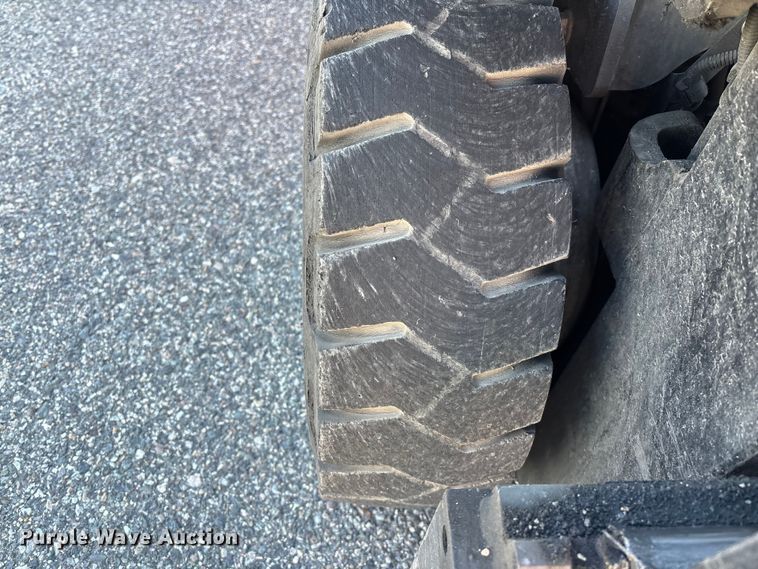 image for item ER7535 2013 Toyota 8FGU18 forklift