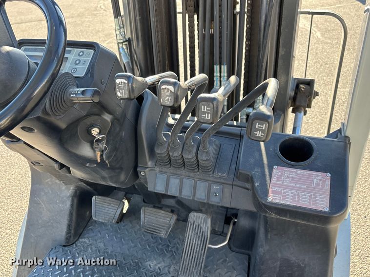 image for item ER7536 2017 UniCarriers PF50 forklift